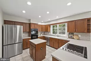9127 Scott St, Springfield, VA 22153 - Photo 47