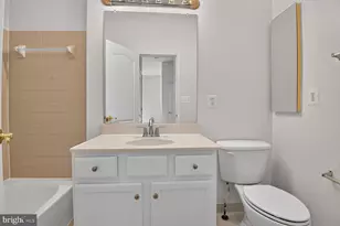 13642 Flying Squirrel Dr, Herndon, VA 20171 - Photo 23