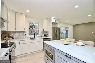 4702 Forestdale Dr, Fairfax, VA 22032 - Photo 9