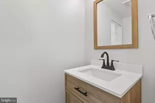 6139 Franconia Station Ln, Alexandria, VA 22310 - Photo 3