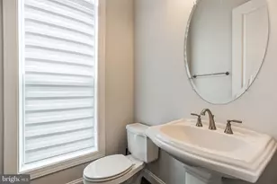 4484 Lateleaf Trl, Fairfax, VA 22030 - Photo 19