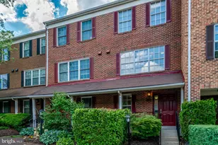 2122 Hutchison Grove Ct, Falls Church, VA 22043 - Photo 3