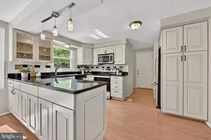 1108 Riva Ridge Dr, Great Falls, VA 22066 - Photo 11