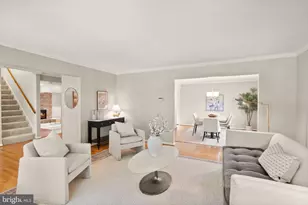 8906 Tailcoat Ct, Springfield, VA 22153 - Photo 15