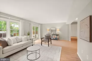 8906 Tailcoat Ct, Springfield, VA 22153 - Photo 33