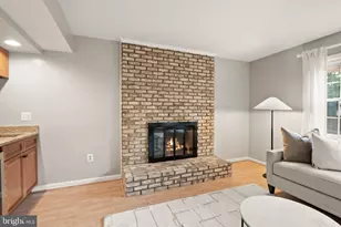 8906 Tailcoat Ct, Springfield, VA 22153 - Photo 3