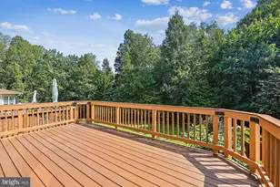 7445 Gillingham Row, Alexandria, VA 22315 - Photo 3