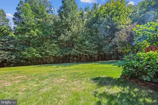 7445 Gillingham Row, Alexandria, VA 22315 - Photo 27