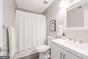 11564 Rolling Green Ct, Reston, VA 20191 - Photo 25