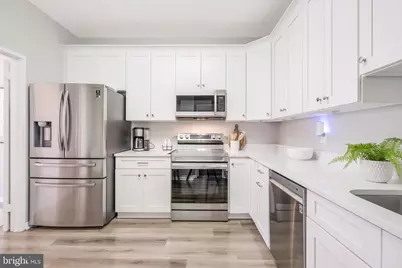 11564 Rolling Green Court #12/301B, Reston, VA 20191 - Photo 3
