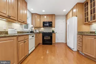 219 Apple Blossom Ct, Vienna, VA 22181 - Photo 19