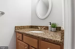 219 Apple Blossom Ct, Vienna, VA 22181 - Photo 21