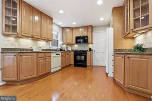 219 Apple Blossom Ct, Vienna, VA 22181 - Photo 17