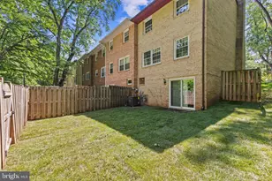 14841 Maidstone Ct, Centreville, VA 20120 - Photo 5