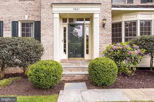 5841 Saddle Downs Pl, Centreville, VA 20120 - Photo 15
