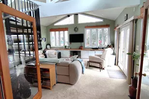 11106 Del Rio Dr, Fairfax, VA 22030 - Photo 11