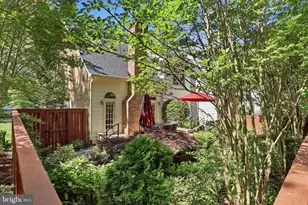 7257 McLean Commons Ln, McLean, VA 22101 - Photo 51