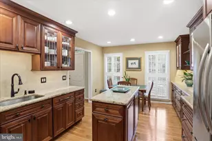 7257 McLean Commons Ln, McLean, VA 22101 - Photo 19