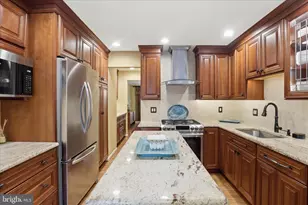 7257 McLean Commons Ln, McLean, VA 22101 - Photo 21