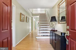 7257 McLean Commons Ln, McLean, VA 22101 - Photo 5