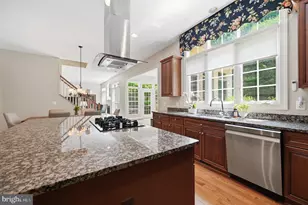 11693 Caris Glenne Dr, Herndon, VA 20170 - Photo 17