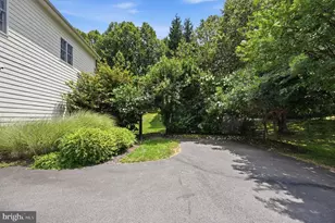 11693 Caris Glenne Dr, Herndon, VA 20170 - Photo 5