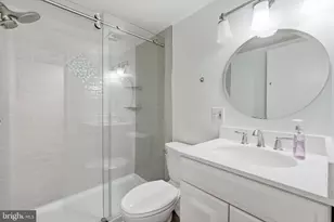 4335 Americana Dr, Annandale, VA 22003 - Photo 9
