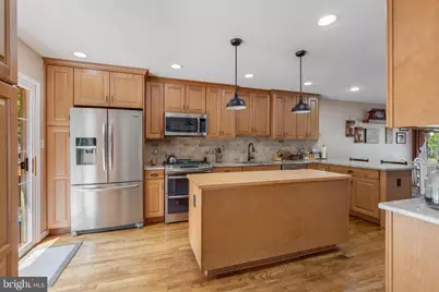 6006 Merryvale Court, Springfield, VA 22152 - Photo 11