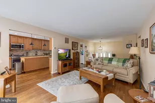 6006 Merryvale Ct, Springfield, VA 22152 - Photo 7