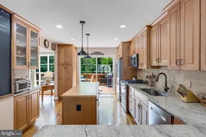 6006 Merryvale Court, Springfield, VA 22152 - Photo 9