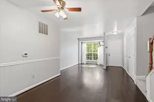 14128 Autumn Cir, Centreville, VA 20121 - Photo 5