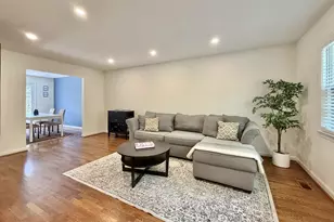 7024 Alicent Pl, McLean, VA 22101 - Photo 3