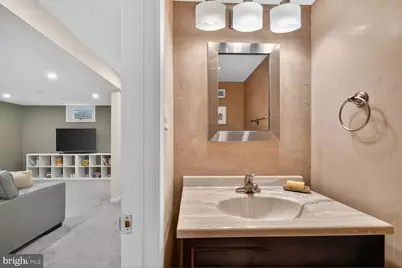 7024 Alicent Place, McLean, VA 22101 - Photo 37