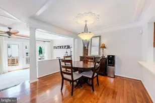 3907 Clares Ct, Fairfax, VA 22033 - Photo 9