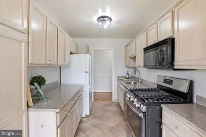 6641 Wakefield Drive #703, Alexandria, VA 22307 - Photo 15
