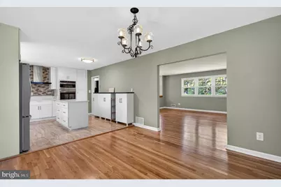 7108 Waldorf Lane, Falls Church, VA 22046 - Photo 17