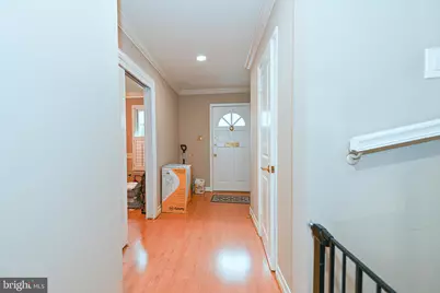 7377 Montcalm Drive, McLean, VA 22102 - Photo 5