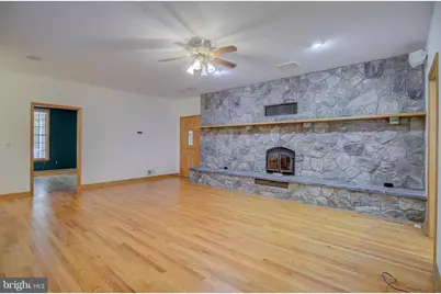 813 Blacks Hill Road, Great Falls, VA 22066 - Photo 21