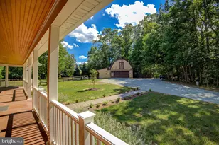 813 Blacks Hill Rd, Great Falls, VA 22066 - Photo 81