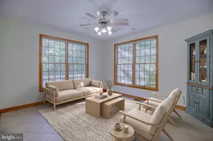 813 Blacks Hill Rd, Great Falls, VA 22066 - Photo 33