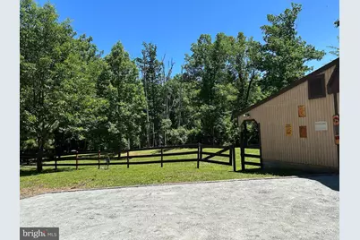 813 Blacks Hill Road, Great Falls, VA 22066 - Photo 85