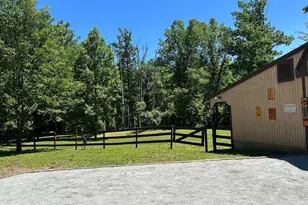 813 Blacks Hill Rd, Great Falls, VA 22066 - Photo 85