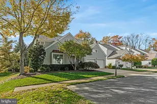9733 Hidden Valley Rd, Vienna, VA 22181 - Photo 3