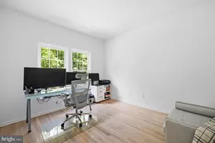 8727 Talbott Farm Dr, Alexandria, VA 22309 - Photo 5