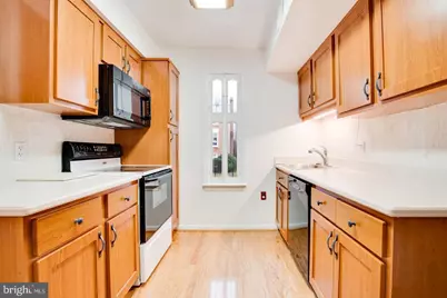 3783 Persimmon Circle, Fairfax, VA 22031 - Photo 5