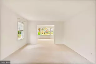 7109 Davis Ct, McLean, VA 22101 - Photo 9