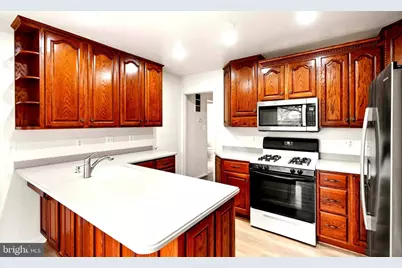 7109 Davis Court, McLean, VA 22101 - Photo 15