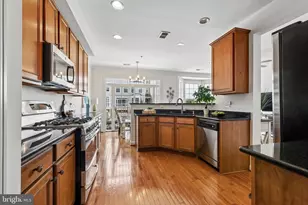 2507 Einstein St, Herndon, VA 20171 - Photo 9