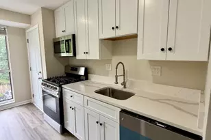 5608 Bloomfield Dr, Alexandria, VA 22312 - Photo 3