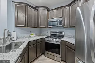 14321 Climbing Rose Way, Centreville, VA 20121 - Photo 7